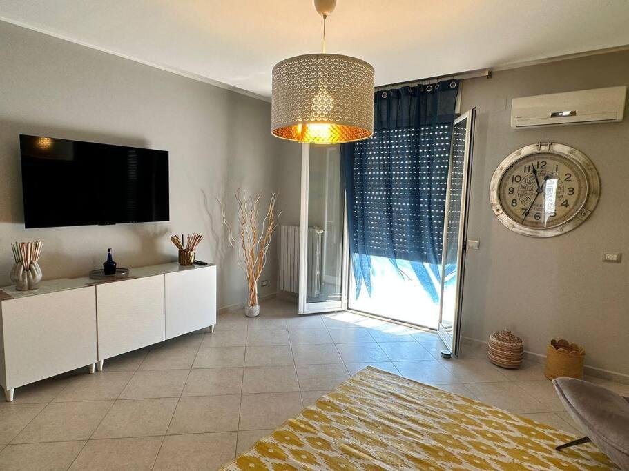 Faro Sul Mare Luxury Apartment - Zona Fiera Bari Zewnętrze zdjęcie