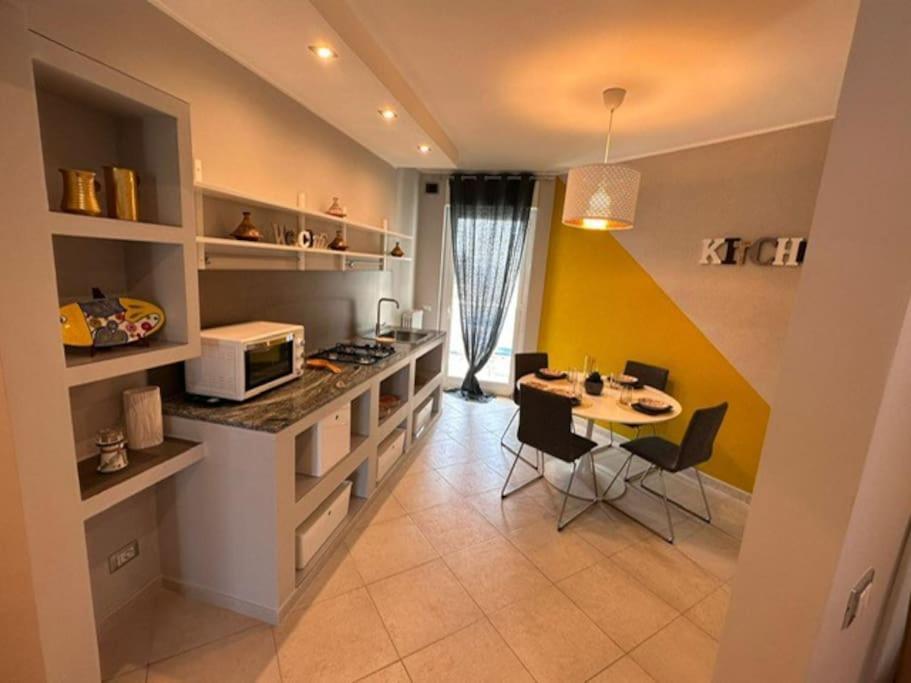 Faro Sul Mare Luxury Apartment - Zona Fiera Bari Zewnętrze zdjęcie