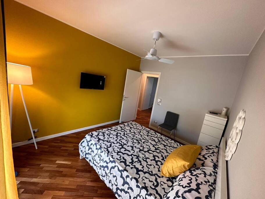 Faro Sul Mare Luxury Apartment - Zona Fiera Bari Zewnętrze zdjęcie