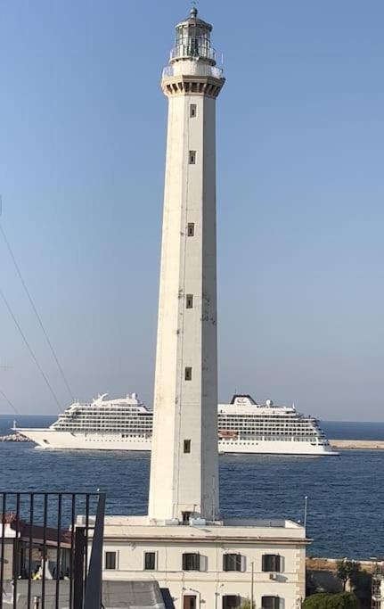 Faro Sul Mare Luxury Apartment - Zona Fiera Bari Zewnętrze zdjęcie