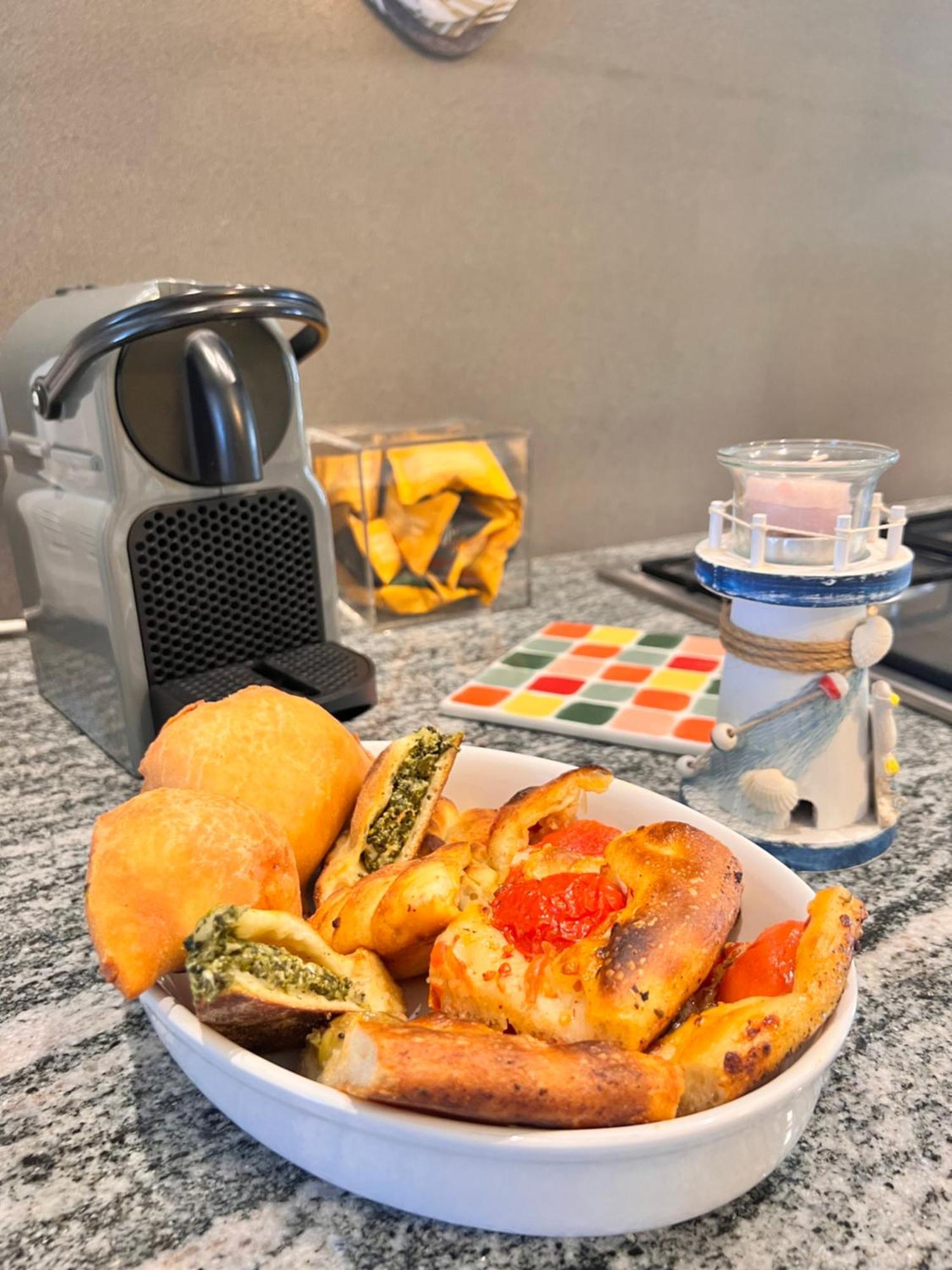 Faro Sul Mare Luxury Apartment - Zona Fiera Bari Zewnętrze zdjęcie