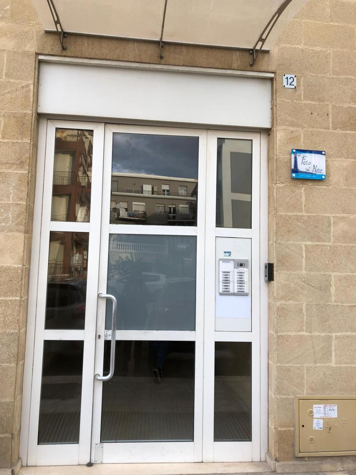 Faro Sul Mare Luxury Apartment - Zona Fiera Bari Zewnętrze zdjęcie